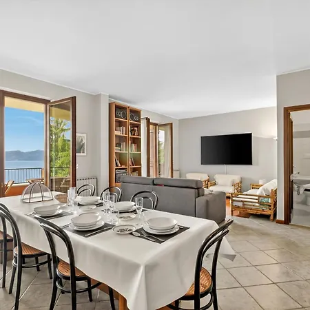 Riflessi Di Luce: Maggiore View Balcony - Happy Apartment *