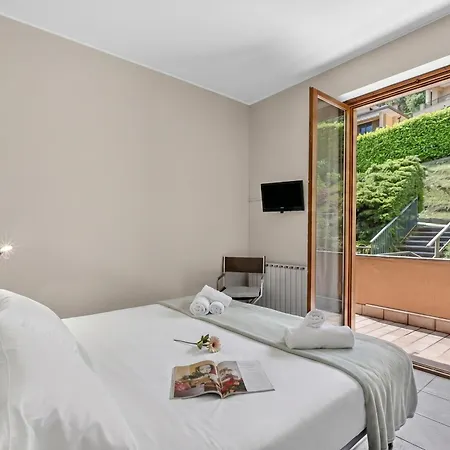 Riflessi Di Luce: Maggiore View Balcony - Happy Apartment *